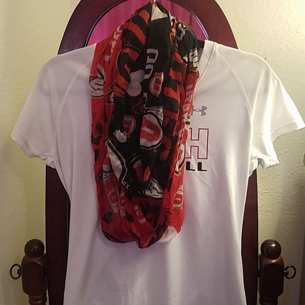 Under Armour University of Utah shirt w/FREE scarf